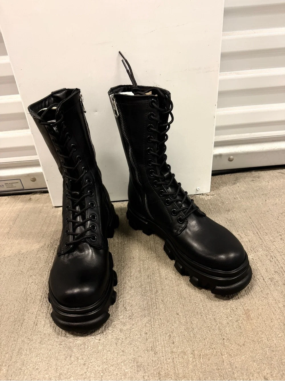 Urbnkicks classic black